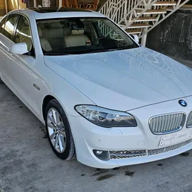BMW F10 2011