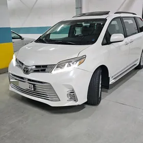 Toyota Sienna 2018