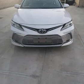 Toyota Camry 2020