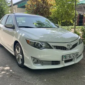Toyota Camry 2012