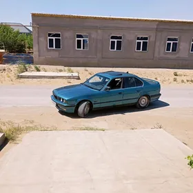 BMW 525 1989