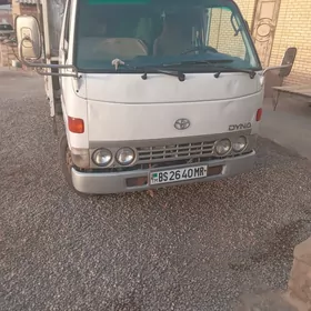 Toyota Dyna 1995