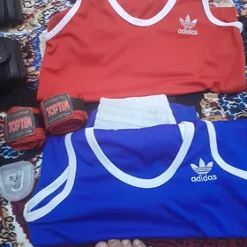 boks eṣik, perçatkalar