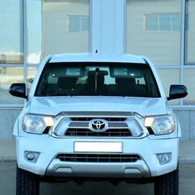 Toyota Tacoma 2014