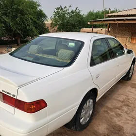 Toyota Camry 2001