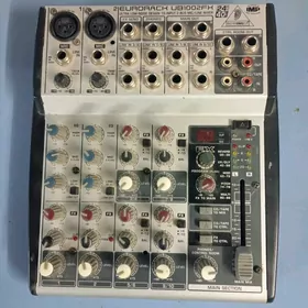 Behringer микшер