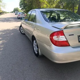 Toyota Camry 2004