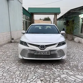 Toyota Camry 2020