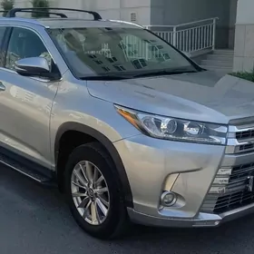 Toyota Highlander 2019