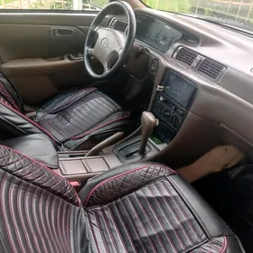 Toyota Camry 1999
