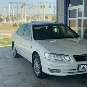 Toyota Camry 2000