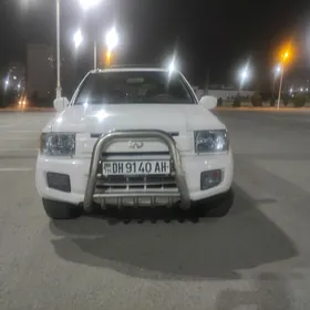 Infiniti QX4 2001