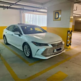 Toyota Avalon 2019