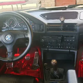 BMW E34 1989