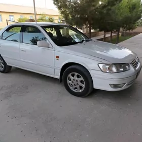 Toyota Camry 2001