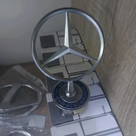 Emblema Mersedes Benz dik
