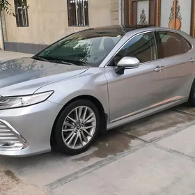 Toyota Camry 2020