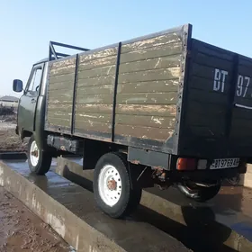 UAZ 452 1988