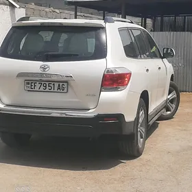 Toyota Highlander 2011