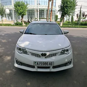 Toyota Camry 2014
