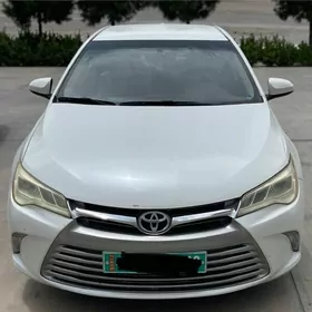 Toyota Camry 2016