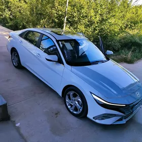 Hyundai Elantra 2025