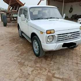Lada Niva 1983