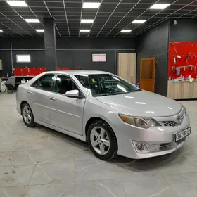 Toyota Camry 2014
