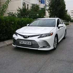 Toyota Camry 2019