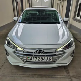 Hyundai Elantra 2019