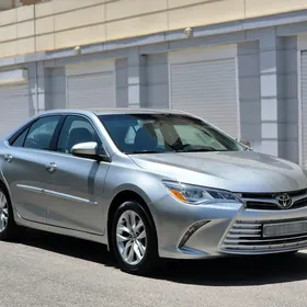 Toyota Camry 2017