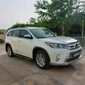 Toyota Highlander 2018