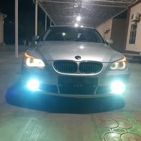 BMW E60 2003