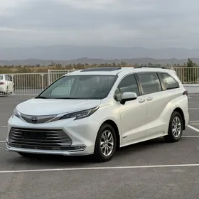 Toyota Sienna 2021