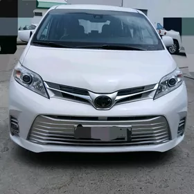 Toyota Sienna 2020