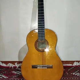 Gitara yamaha