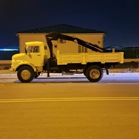 Mitsubishi Canter 1990