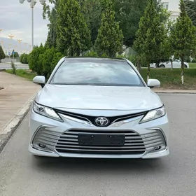 Toyota Camry 2023