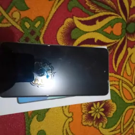 redmi not 13.  8+4/256