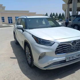 Toyota Highlander 2022