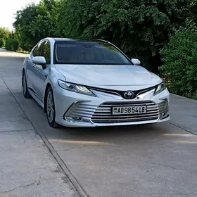 Toyota Camry 2022