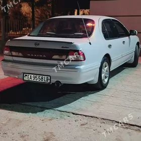 Nissan Maxima 1995