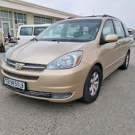 Toyota Sienna 2004