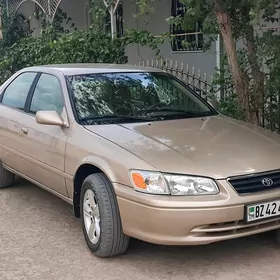 Toyota Camry 2000