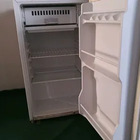 Holadelnik Monexe