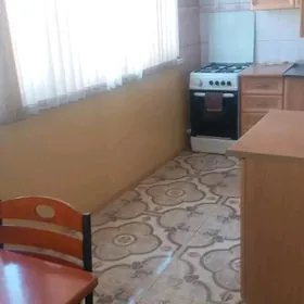 АРЕНДА 2 КОМ. В 10 МКР