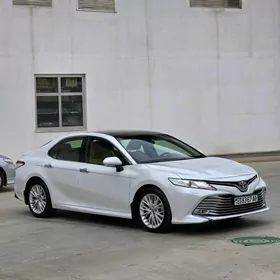 Toyota Camry 2018