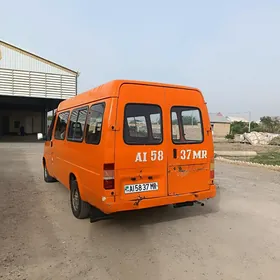 Toyota Hiace 2004
