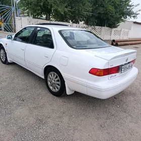 Toyota Camry 2000