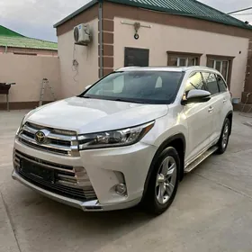 Toyota Highlander 2019